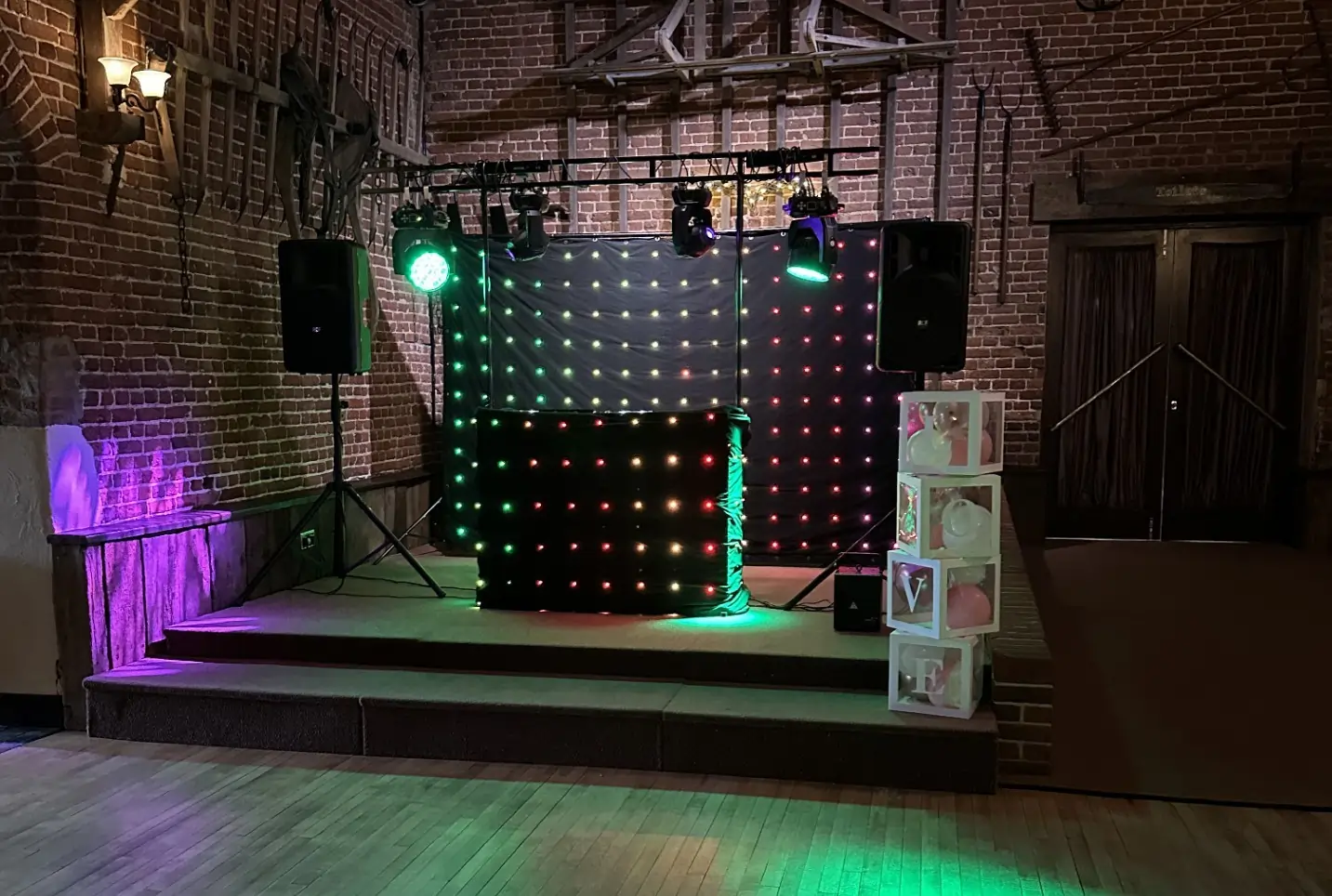 Professional mobile disco and DJ hire Norfolk - weddings, parties and corporate events across East Anglia